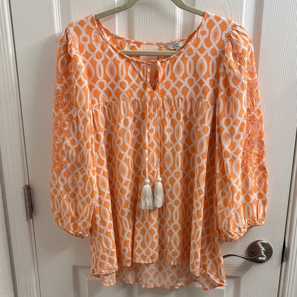 crown & ivy Tops - Women's Crown & Ivy Orange Patterned Top w/ Tassels Spring/Summer Size XL